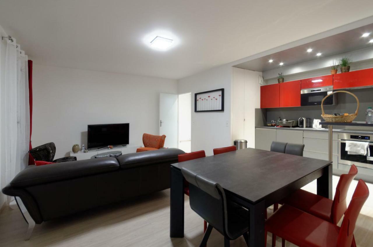 Red-Line Apartment Serris Exterior photo